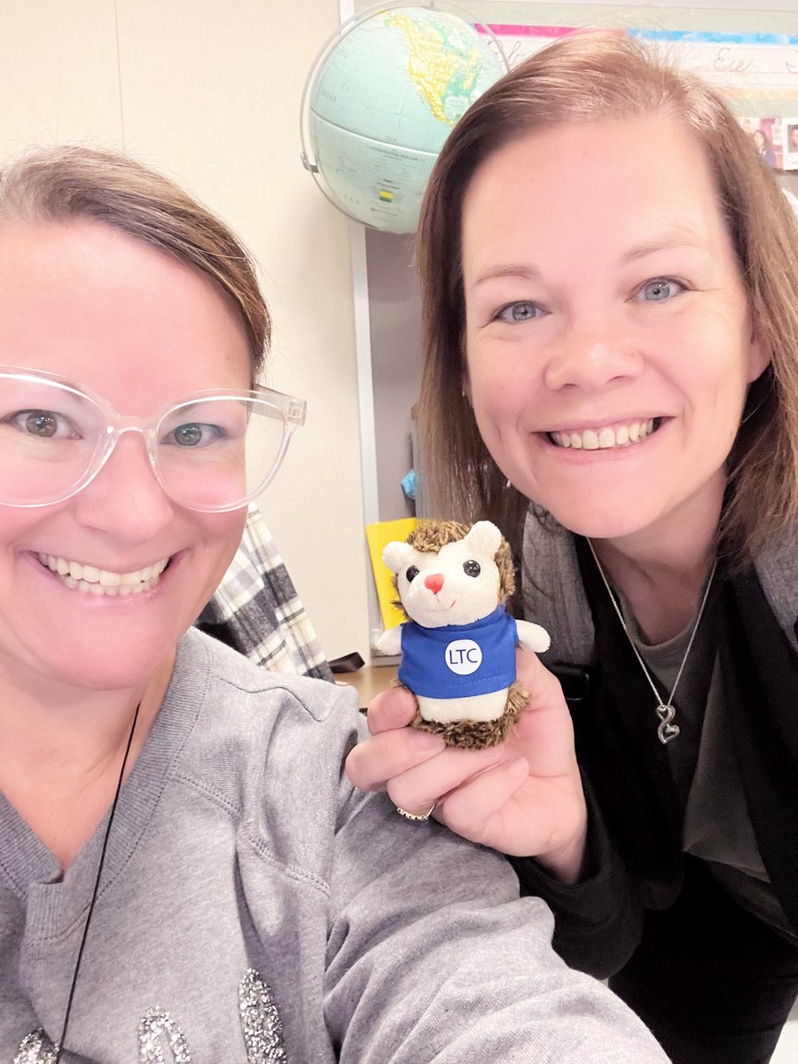hollyiteach's tweet photo. #LearningWithHyperLink @ltcillinois @EPool01 Representing LTC at Pikeland Community School! @GoSaukees #technologyrocks #education https://t.co/kB7dAypUTU