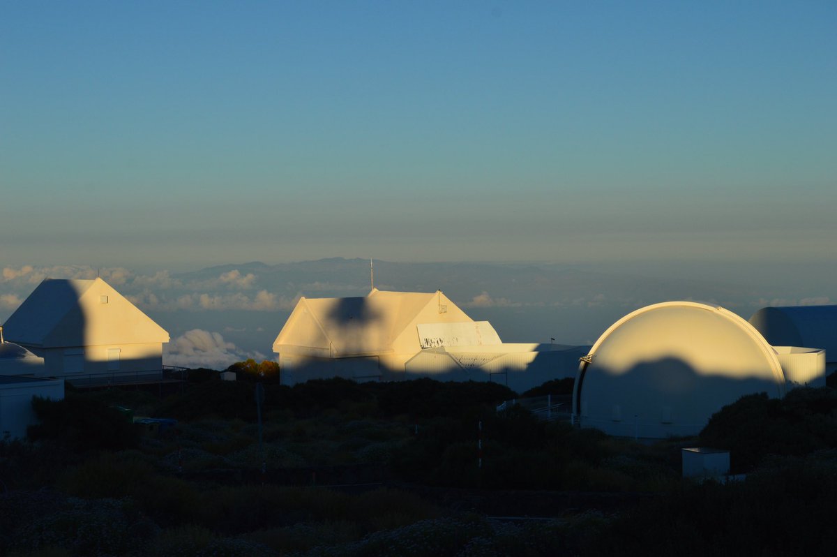 goingaroundTF's tweet photo. 1959 #Teide Observatory. 1964 first telescope (University of Bordeaux). In 1975 the current #CanaryIslands Institute of Astrophysics was created. In 1979 agreement with several countries: cession of the sky by the IAC in exchange for observation time of the installed telescopes https://t.co/K65m87LqIB