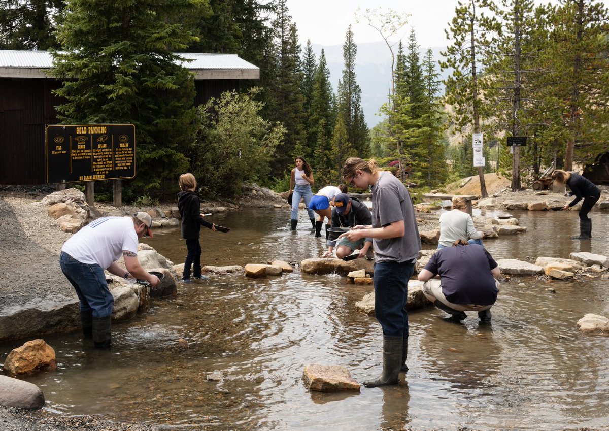 marnicpatterson's tweet photo. Panning for gold at #country_boy_mine in #breckenridgecolorado. We didn’t strike gold, but we enjoyed the mine tour.
#gobreck #breckenridge #breck #visitbreck #visitcolorado #visitcolorado #travelcolorado #travelwritersuniversity #IFWTWA #trip101com #travelphotographer #TBT https://t.co/pCFk4RsG4r