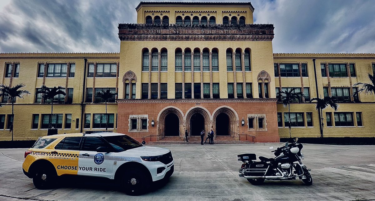 Coral Way CMDR M. Abreu tweet media