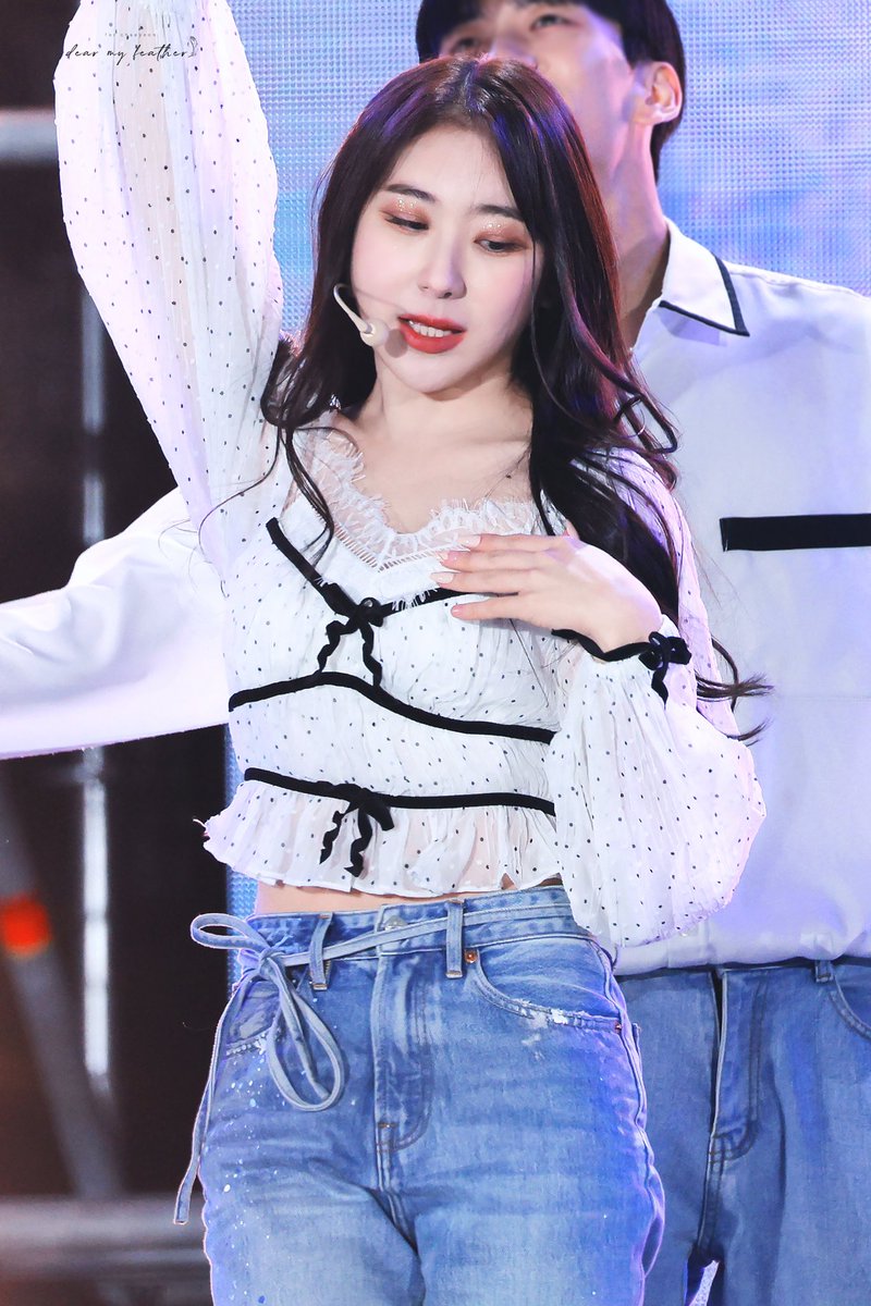 dear_my_feather's tweet photo. 221018 THE SHOW

환하게 춤추는 별이야✨

#이채연 #LEECHAEYEON https://t.co/elbfoaTzmX