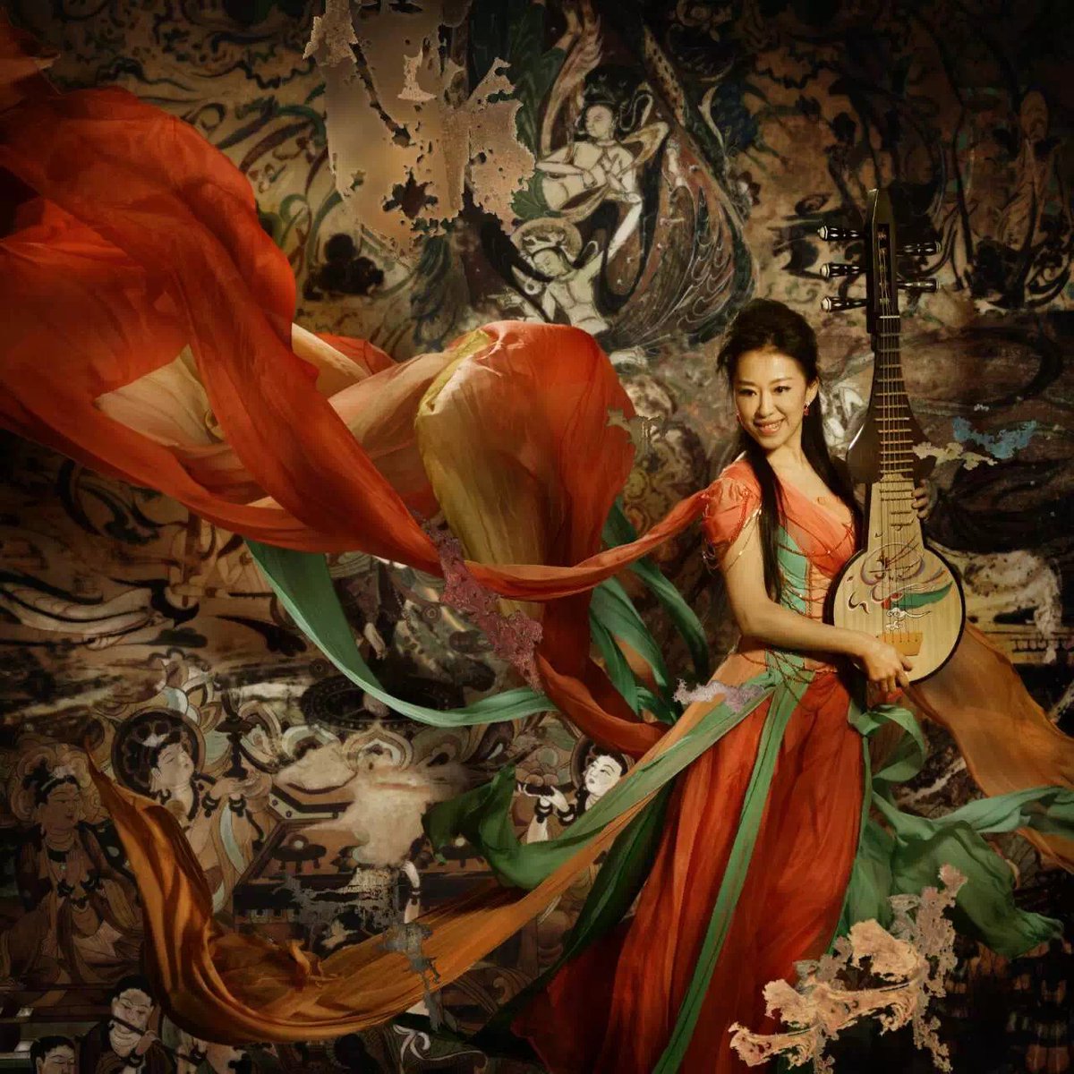 zhang_heqing's tweet photo. The solo "Silk Road Flying Sky" 
Performed by pipa player Zhao Cong
Using the essence of traditional Chinese music to superimpose a variety of innovative pipa playing, Zhao hopes that this work will have more characteristics of the times.  #China https://t.co/K55bHxrI6M