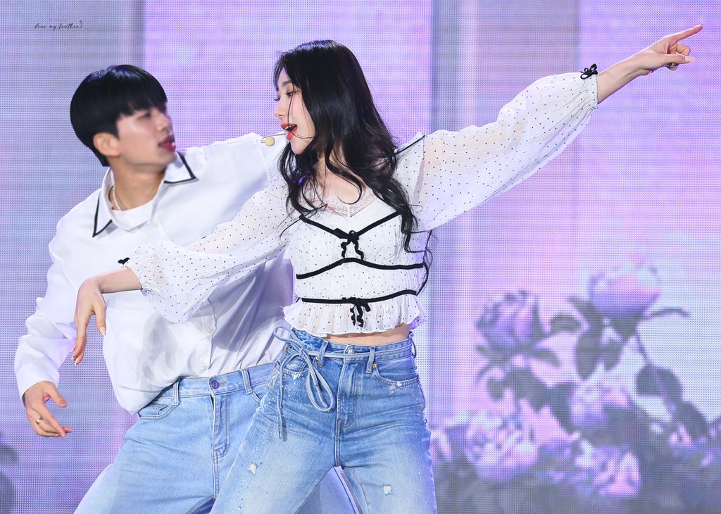 221018 THE SHOW

제가 지금 뮤지컬을 보고 있나요😯💕

#이채연 #LEECHAEYEON