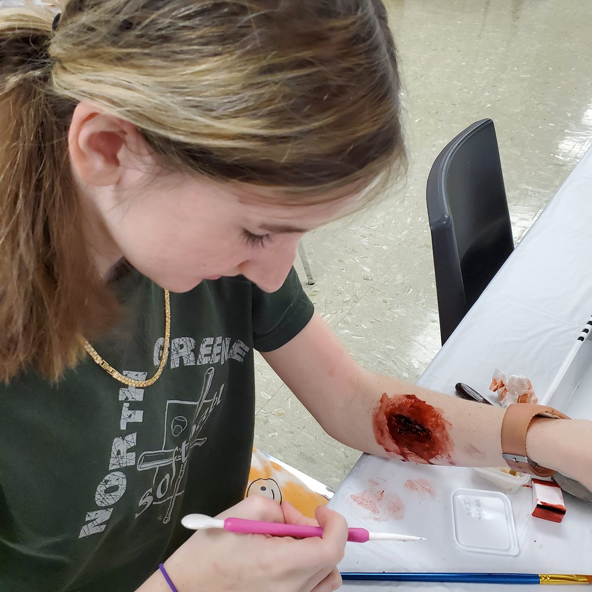 Special Effects Makeup going down in #GTCBeginningCosmetology
<a href="/GreeneTechCtr/">GTC - Greene Technology Center</a> <a href="/GreenevilleCity/">GCS</a> <a href="/GreeneCoSch/">Greene Co TN Schools</a> 👻❤️🎭