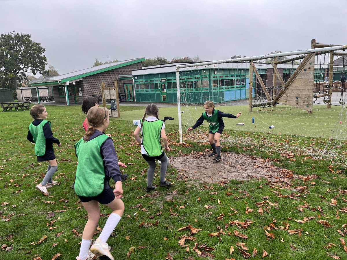 Mrs Johnson tweet media