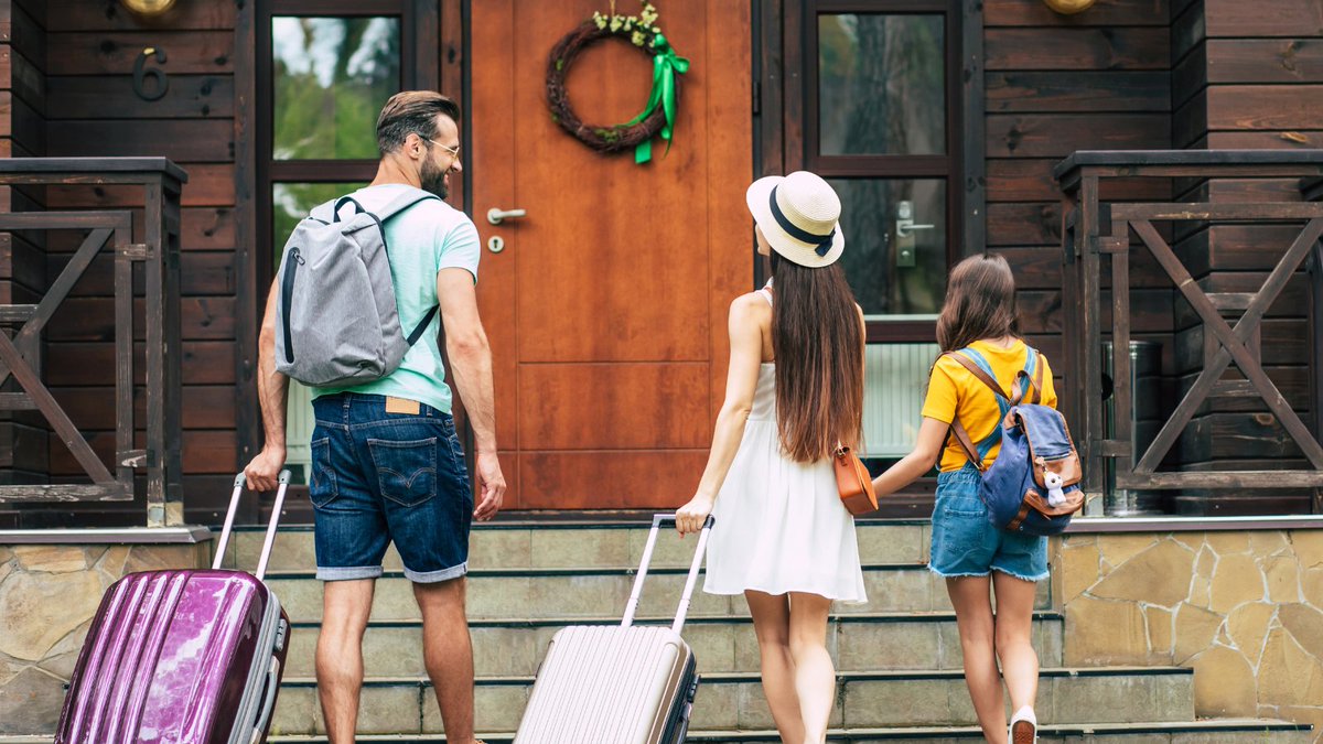 The Future of Short-Term Rentals Is in Its Merging [via <a href="/jess_abodepr/">Jessica Gillingham</a> on #Arrival] 💡 bit.ly/3D7zOgD