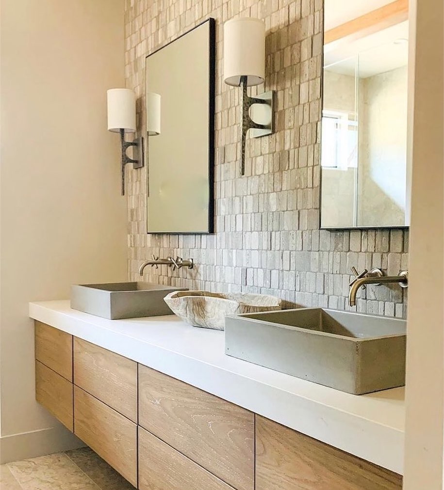 The only thing better than one Native Trails Nipomo sink is TWO — via Robin Riddle Design in Dallas, Texas. 
Browse the Nipomo sink here: ow.ly/FYCO50Let8S
.
