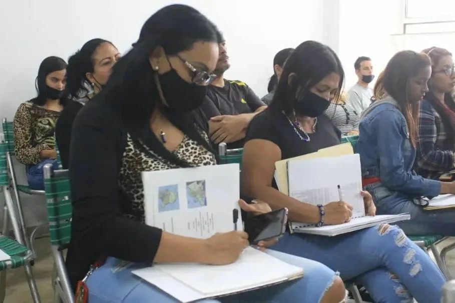 #Entérate | En la continuación del ciclo de capacitación de los trabajadores del #Minec, se ofreció este #18Oct un taller sobre "Trabajo en equipo".

#UnidosConElCastañoYTejerías