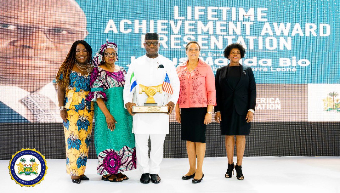 julius_maadabio's tweet image. I receive this recognition and award with deep humility and gratitude! Thank You!