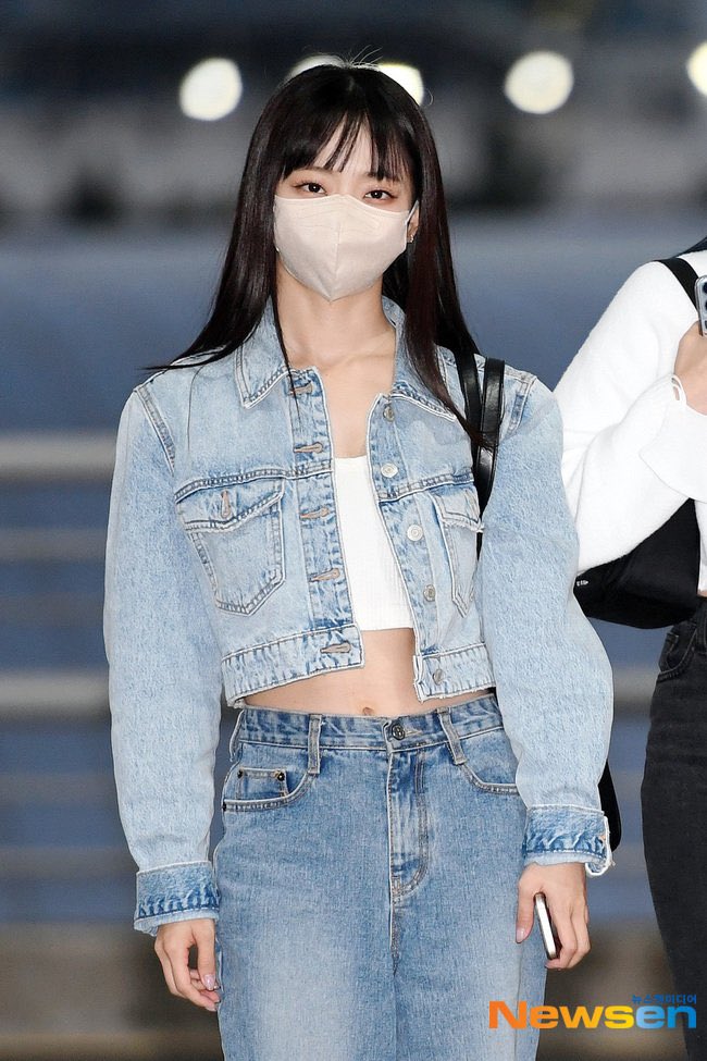 1209msg's tweet photo. [PRESS] ViVi from LOONA, @ Incheon Airport (🇰🇷->🇵🇭) https://t.co/HBLtjKfImK