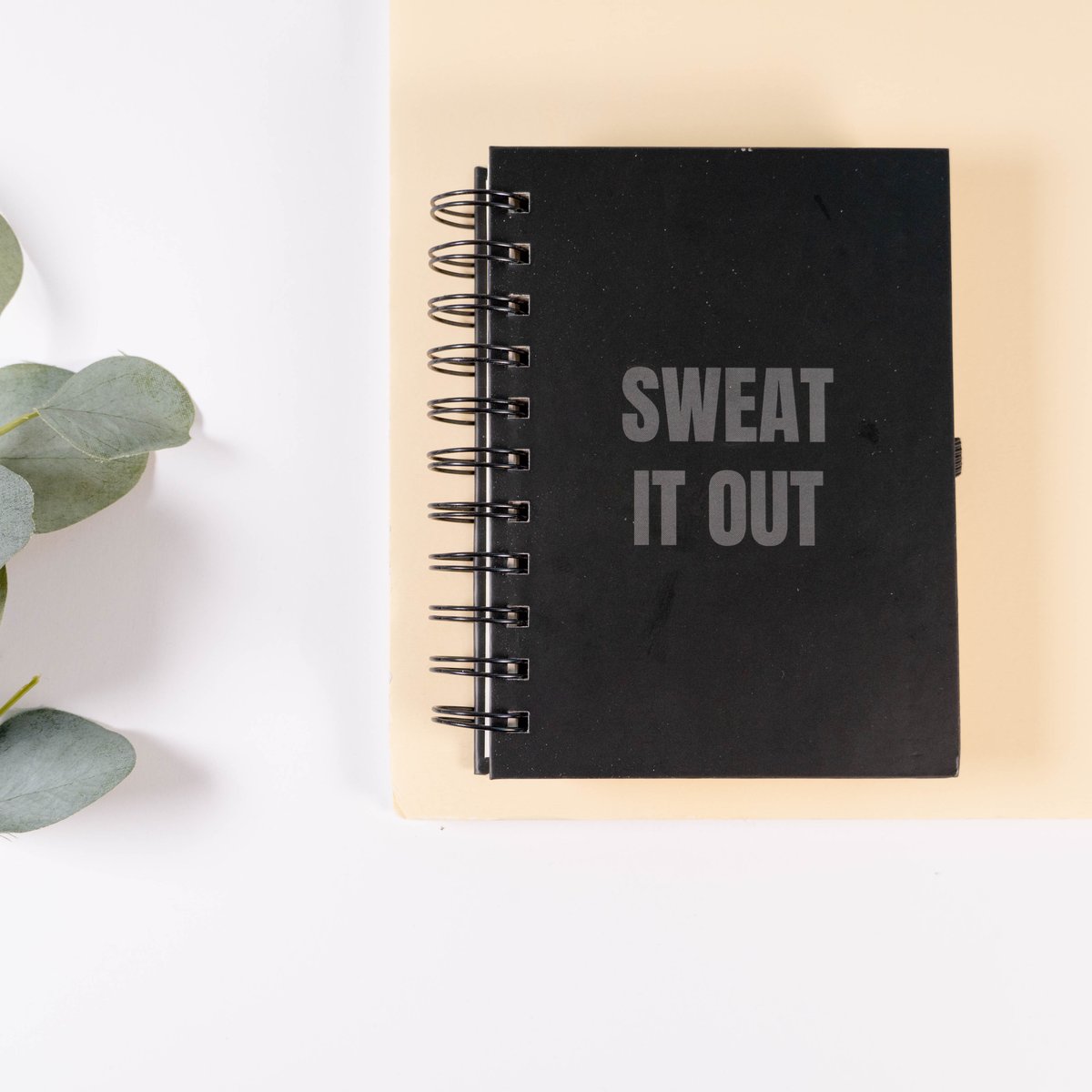 Keep track of all your exercise goals! 
Price السعر: 89.00 QAR ريال قطري
!تتبع كل أهداف لياقتك
