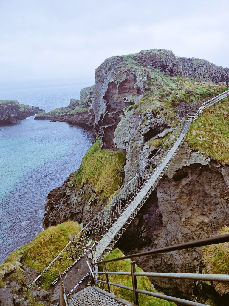 kevinduggan1981's tweet photo. Spending the day trekking the North  Coast paths and ending with food in Portstewart #perfectdayoff https://t.co/uQ18tgHLnx