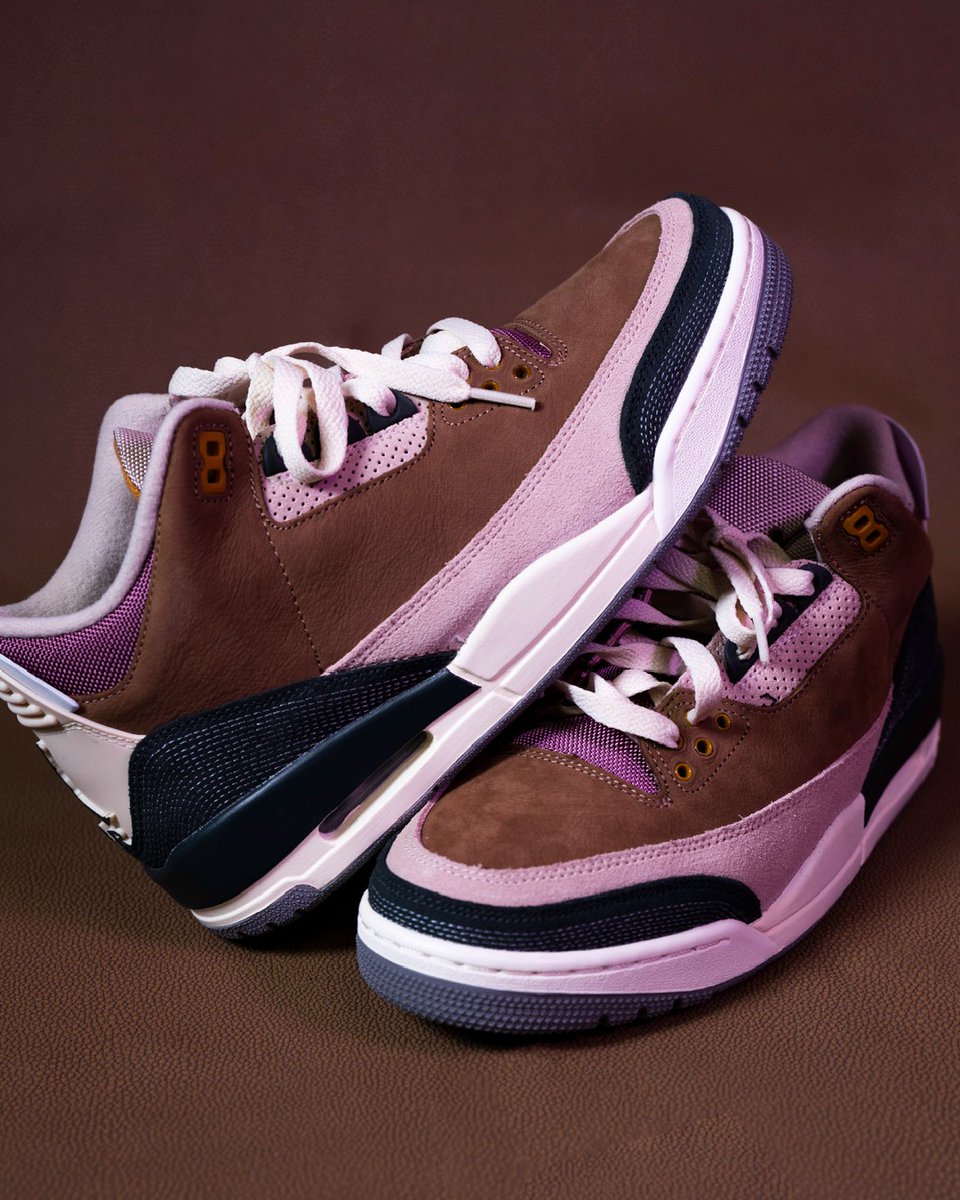 Shiekh's tweet image. Air Jordan 3 Retro “Winterized” ❄️

Available now!
(FCFS) online &amp;amp; in-store!
ow.ly/YaP350LfKOX

#Jordan3 #archaeobrown  #winterized #kotd #fcfs #kicksoclock #snkeakeraddict #kicks #Shiekh