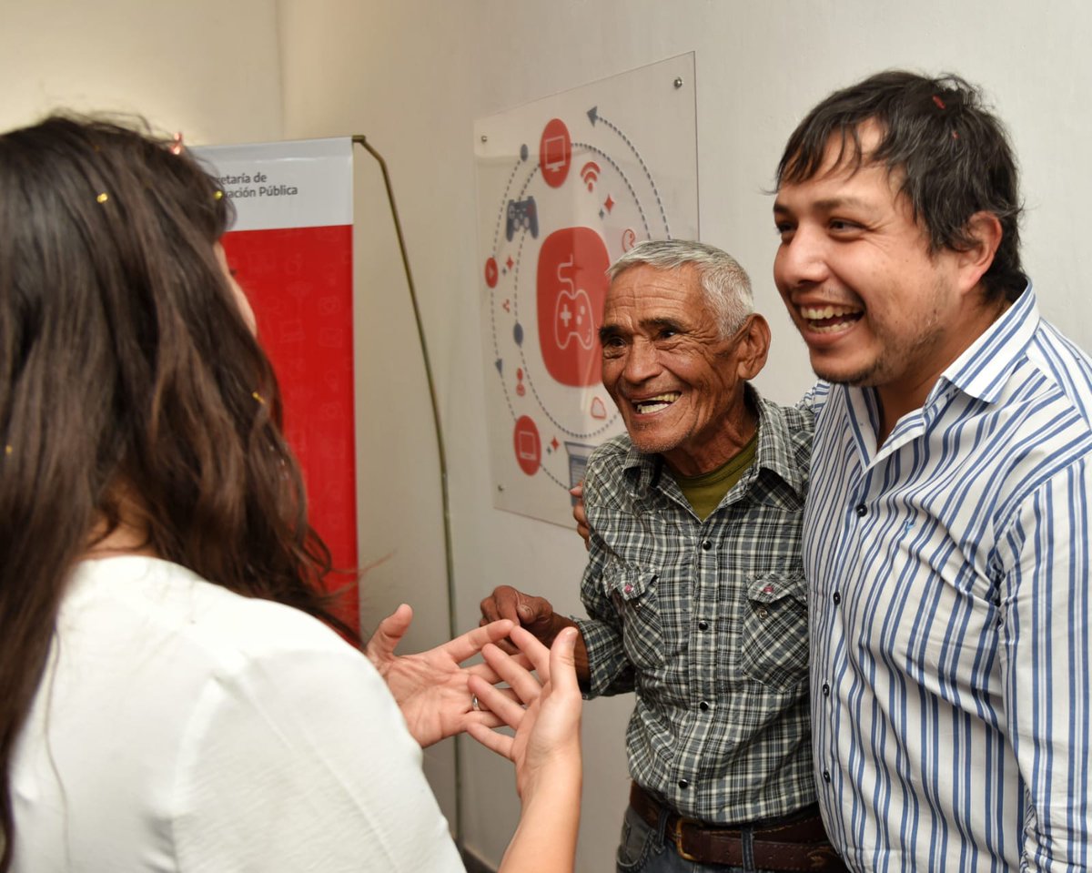 Con Micaela Sánchez Malcolm, Secretaria de Innovación Pública, a María del Pilar Araneta, Directora del <a href="/PuntoDigitalMsv/">ProgramaPuntoDigitalMSV</a>, Concejales y Equipo de Gobierno, dejamos inaugurado un nuevo Punto Digital.Cada Punto Digital garantiza más accesibilidad, más conectividad y más integración.