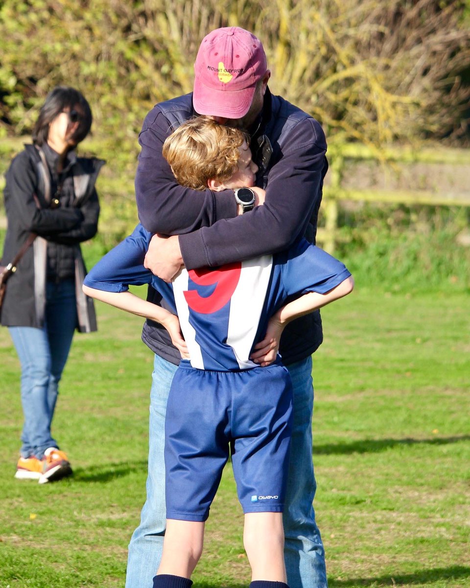 _Ludgrove's tweet photo. The 1st XI aren’t too big to love a hug from mum or dad at the end of a hard match @_Ludgrove 🥰 #hugs #welldone #schoolmatch #familyfirst #prepschool https://t.co/GntmJ21jFj