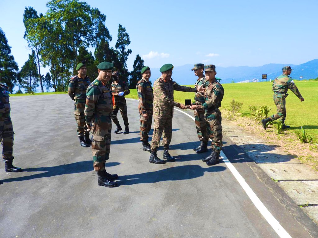 trishakticorps's tweet photo. "Excellence in all Spheres"

4th Inter-Div Skill at Arms Competition at Mhow

#TrishaktiCorps-1st among all Corps
Out of 38 teams, #StrikingLionDiv-1st Runners up, #BlackCatDiv-4th, #KirpanDiv-5th. #StrikingLionDiv-Team &amp; Indl Gold with record in Slow Match

@adgpi 
@easterncomd https://t.co/Xowj24r0cN