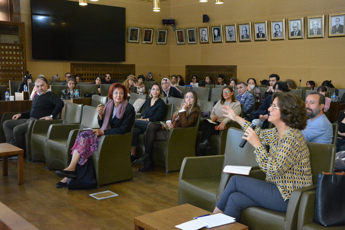 Fakültemiz <a href="/iufransizdili/">Fransız Dili ve Edebiyatı</a> tarafından düzenlenen “Marcel Proust Türkiye’de” Uluslararası Kolokyumu sona erdi. 

Kolokyum’da Proust’un Fransız ve Türk Edebiyatı, Müzik ve Psikoloji gibi farklı disiplinlerde ele alınması dikkat çekti.

Ayrıntısı: 👉 bit.ly/3DdOlYf