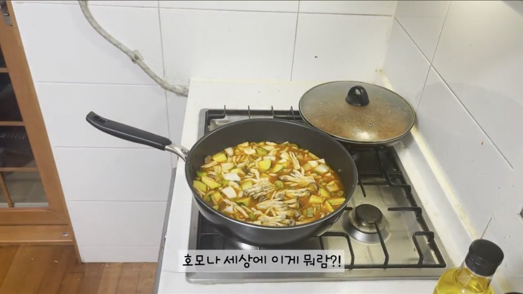 kaginmm's tweet photo. 우리 춤, 노래,연습밖에 모르는 순수한 민찬이가 호모라는 단어를 알고잇잖아 씨발 https://t.co/UP9wLexNig