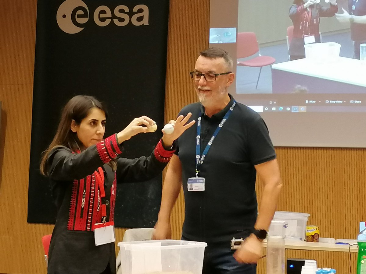 esa_cesar_es's tweet photo. 💥Day 4 Creating craters with teachers worldwide and @JA_Vaquerizo #ESA_GTTP2022 
@esa_cesar_es @esa_es @esa @galileoteachers @nuclio_pt @IAC_Astrofisica @faulkestel @SchoolsObs @intaespana @Isdefe_ @LaSciL_project #DiSTARS #ESA #ErasmusPlus https://t.co/7mLEtJjpSh