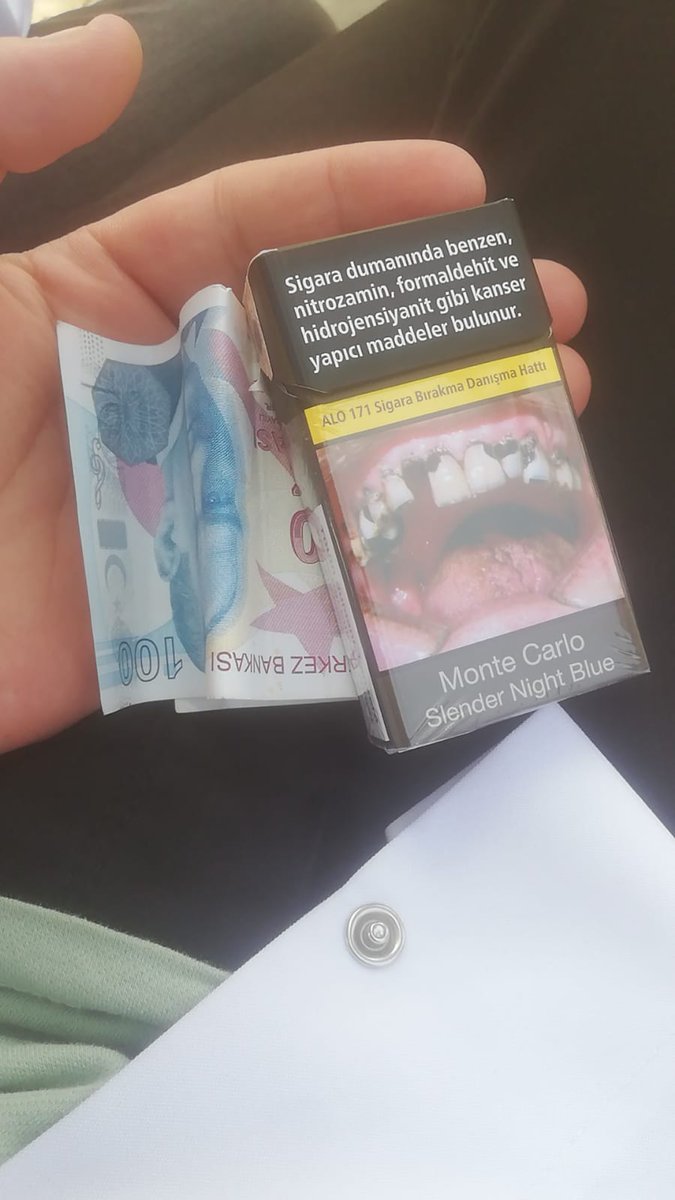 _1903Fatoss's tweet photo. Yerde hem para hem sigara bulmak
(Şansımı kullandım ben) https://t.co/LNBR9l67Tq