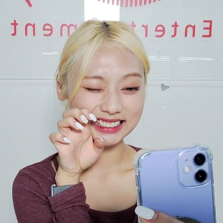 lqcignature's tweet photo. catju 🐱

#belle #벨 #cignature #시그니처 https://t.co/Y3hUT7s4V7