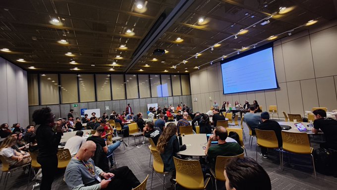 MakerDAO_Lat's tweet image. Hace una semana estábamos disfrutando de la #DevconVI✨

Hoy es momento de recordar, reflexionar y agradecer a todos los que estuvieron involucrados en esta gran experiencia.

Por eso te traemos lo más destacado de Maker en la @EFDevcon 👇

↓🇨🇴