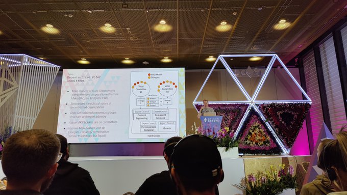 MakerDAO_Lat's tweet image. Hace una semana estábamos disfrutando de la #DevconVI✨

Hoy es momento de recordar, reflexionar y agradecer a todos los que estuvieron involucrados en esta gran experiencia.

Por eso te traemos lo más destacado de Maker en la @EFDevcon 👇

↓🇨🇴