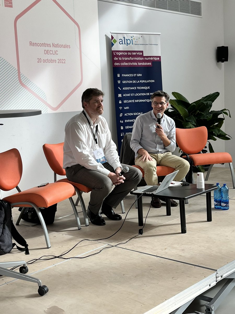 declic_asso's tweet photo. [🤝 #RN2022 notre partenaire @BanqueDesTerr] Aymeric Buthion et @Soluris_dir nous présentent les projets de la Banque des Territoires et reviennent sur le #partenariat @declic_asso ! #datapublics #collterr #observatoire #numerique #tousensemble #mutualisation #OPSN https://t.co/A2ZYJULDAo