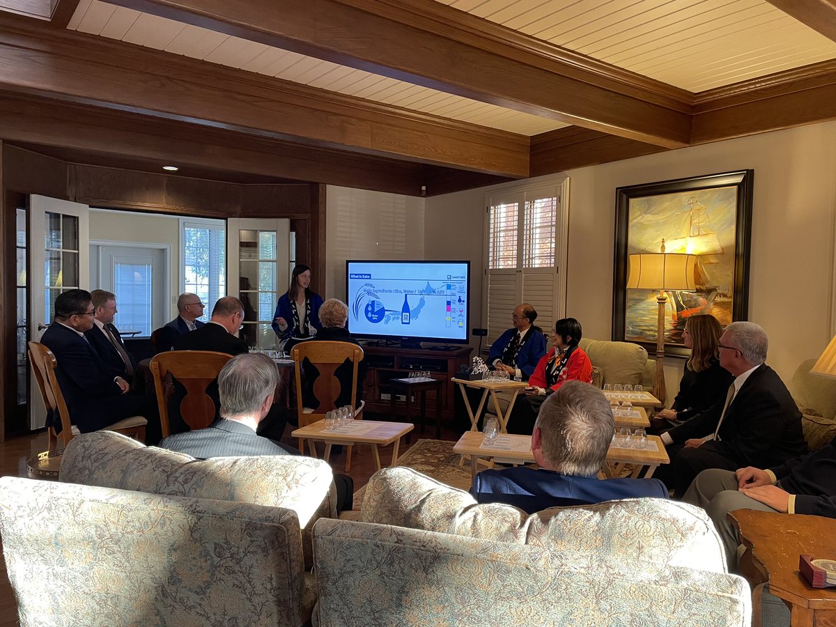 FindlayHancock's tweet photo. Last night @ChristinaMuryn @ufindlay @FCSTrojans and #EconDev welcomed Consul General Shindo for a sake tasting to share culture and dinner to discuss business. Our relationship with #Japan is stronger than ever! #TopMicro #FindlayFormula https://t.co/Kkuo3Jgs34