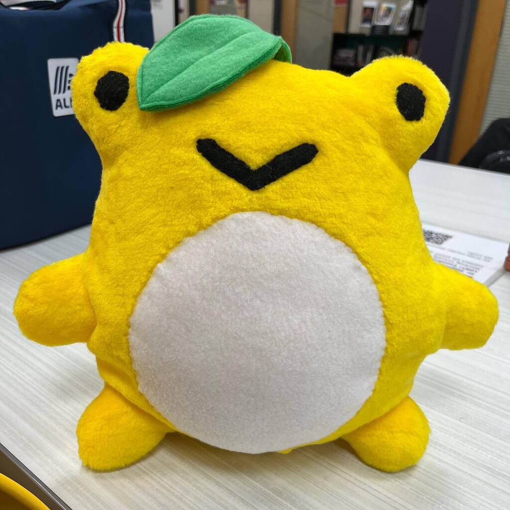 HeartFelt_by_G's tweet image. Lemon frog :)

 #frog #frogplush #frogplushie #lemon #lemonfrog #heartfeltbygeorgia instagr.am/p/Cj8CJGVuaI-/