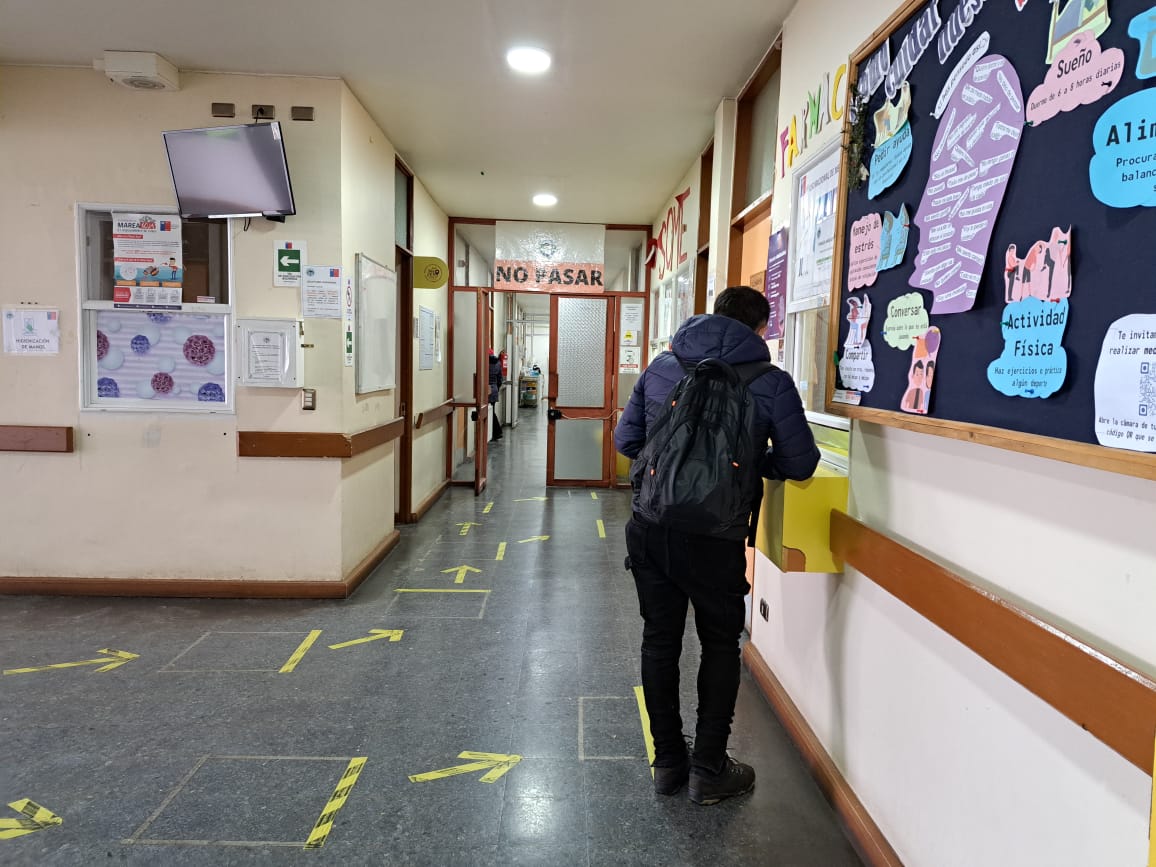 Director (s) del <a href="/SSDelReloncavi/">SSDelReloncavi</a> César Sierpe, se reunió con funcionarios del <a href="/HospitalChaiten/">Hospital Chaitén</a> para analizar planes de mejoras a la infraestructura del establecimiento y de la gestión asistencial.