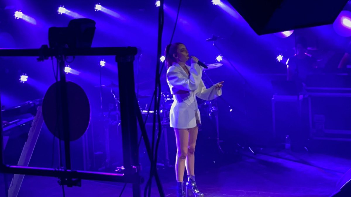 reality_360's tweet photo. 😍🙏🏻 #annalisa #nali #naliannalisa #nuda10club #nuda #nuda10 #nuda10clubtour #annalisascarrone #scarrone #reality360 #club #vipertheatre #viper #firenze #musica #music @NaliOfficial @vipertheatre https://t.co/kXGMQSLhEp