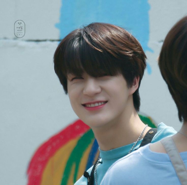 1986L_'s tweet photo. 그들은 똑같이 보인다 
#JENO #DONGHAE https://t.co/mscPGR0faA