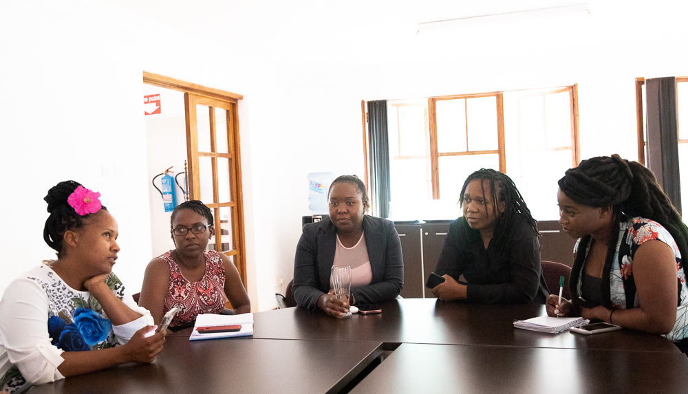 UNDPZimbabwe's tweet photo. Give me my touch back…. Can you be heard if you whisper🗣️🗣️
Today women @UNDPZimbabwe shared a great moment during the #PinkingUNDP talk with Ms. Anita Willis sharing love, inspiration & encouragement.
"When women gather, great things will happen!!!" https://t.co/byQ8UraxuR