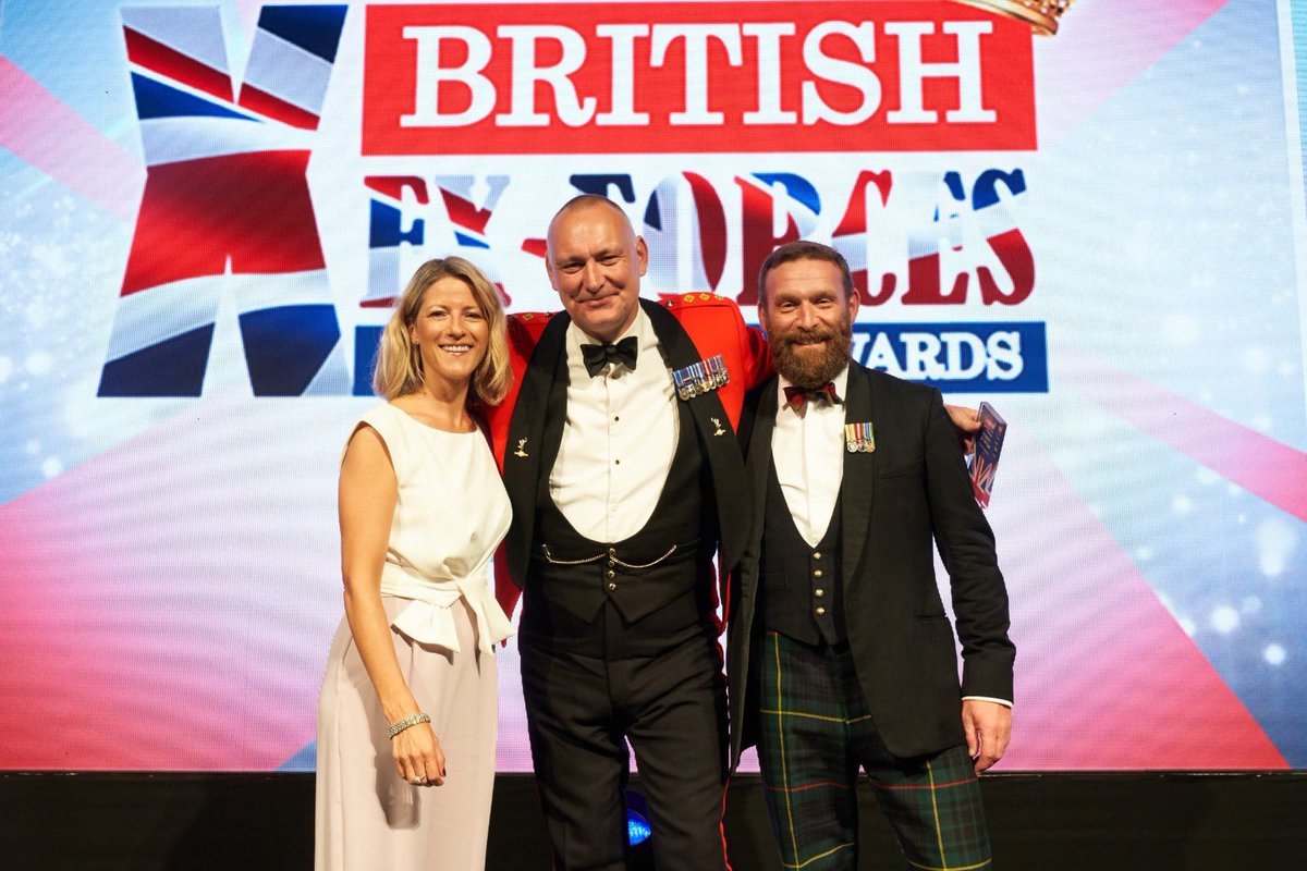 Royal Signals (@r_signals) on Twitter photo Congratulations 🎉 to Captain Paul Hutchinson from <a href="/32SignalRegt/">32SignalRegt</a> who won the Reservist of the Year award at the Ex-Forces in Business Awards, 2022 which celebrates the achievements of veterans in the wider workplace. Please join us in congratulating his success! Congratulations 🎉 to Captain Paul Hutchinson from <a href="/32SignalRegt/">32SignalRegt</a> who won the Reservist of the Year award at the Ex-Forces in Business Awards, 2022 which celebrates the achievements of veterans in the wider workplace. Please join us in congratulating his success!