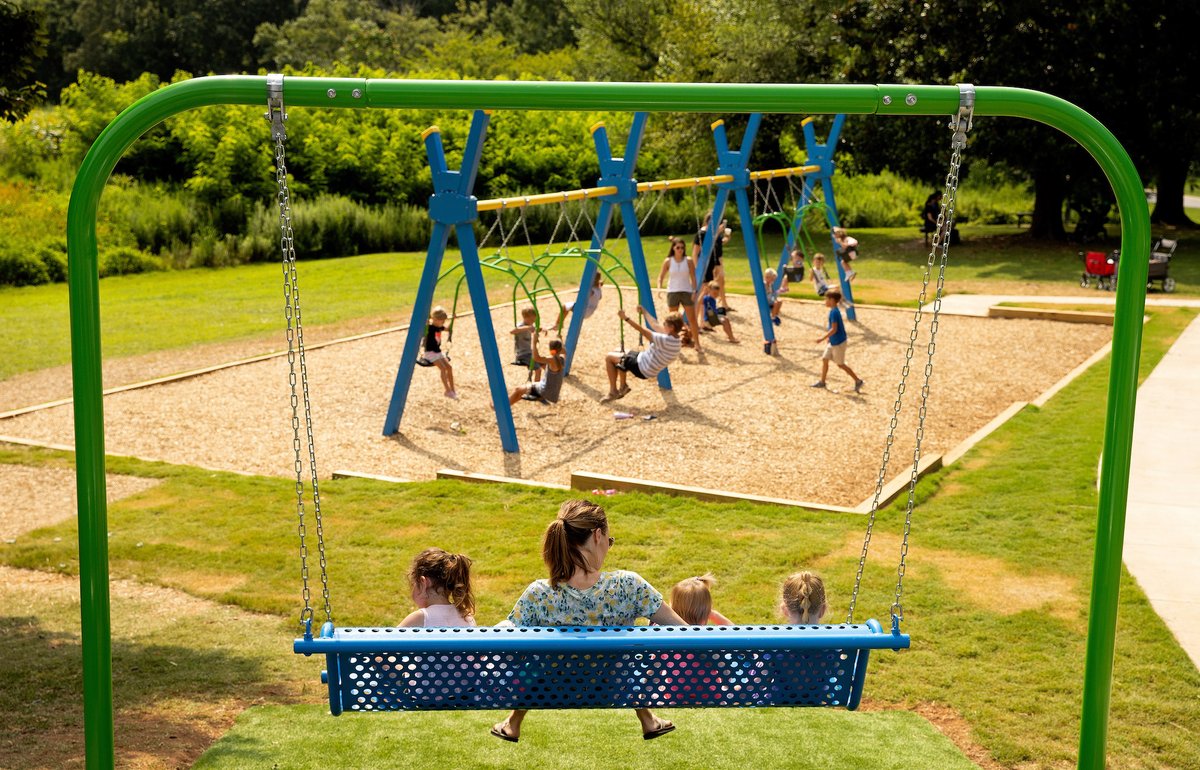 gametimeplay's tweet photo. We know it's Autumn, but we aren't ready to let go of summer yet. These photos of families enjoying the sun and the sunflowers make us smile! #expressionswing https://t.co/1xWmli6kwF