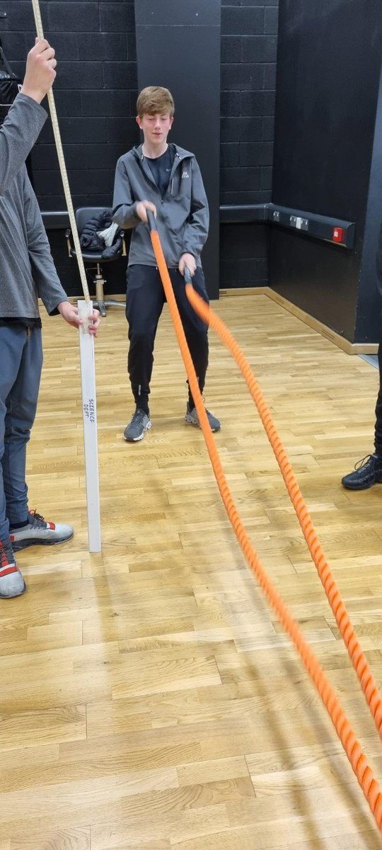 EvertonSchool's tweet photo. Today in Science we learned how to calculate work done, by incorporating sport! #MakingPhysicsFun https://t.co/aiersPmM5f