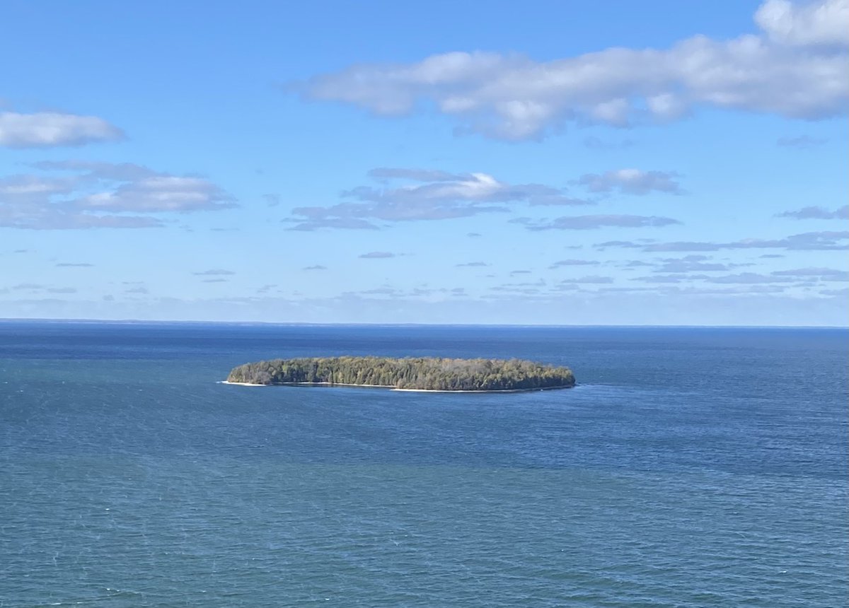 LakeMichigan13's tweet photo. Good morning shout out to the world’s largest freshwater estuary 
#GreatLakes https://t.co/xPj88Fs2mX