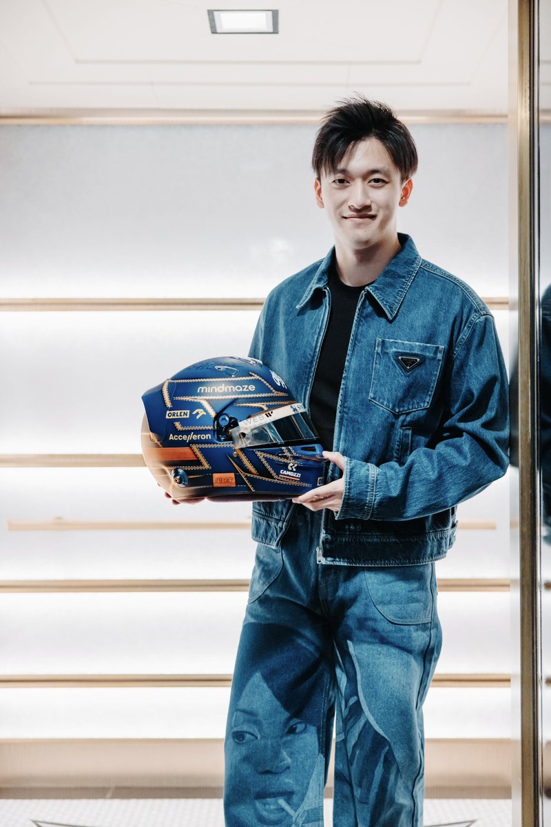 Casco do Zhou para o #USGP