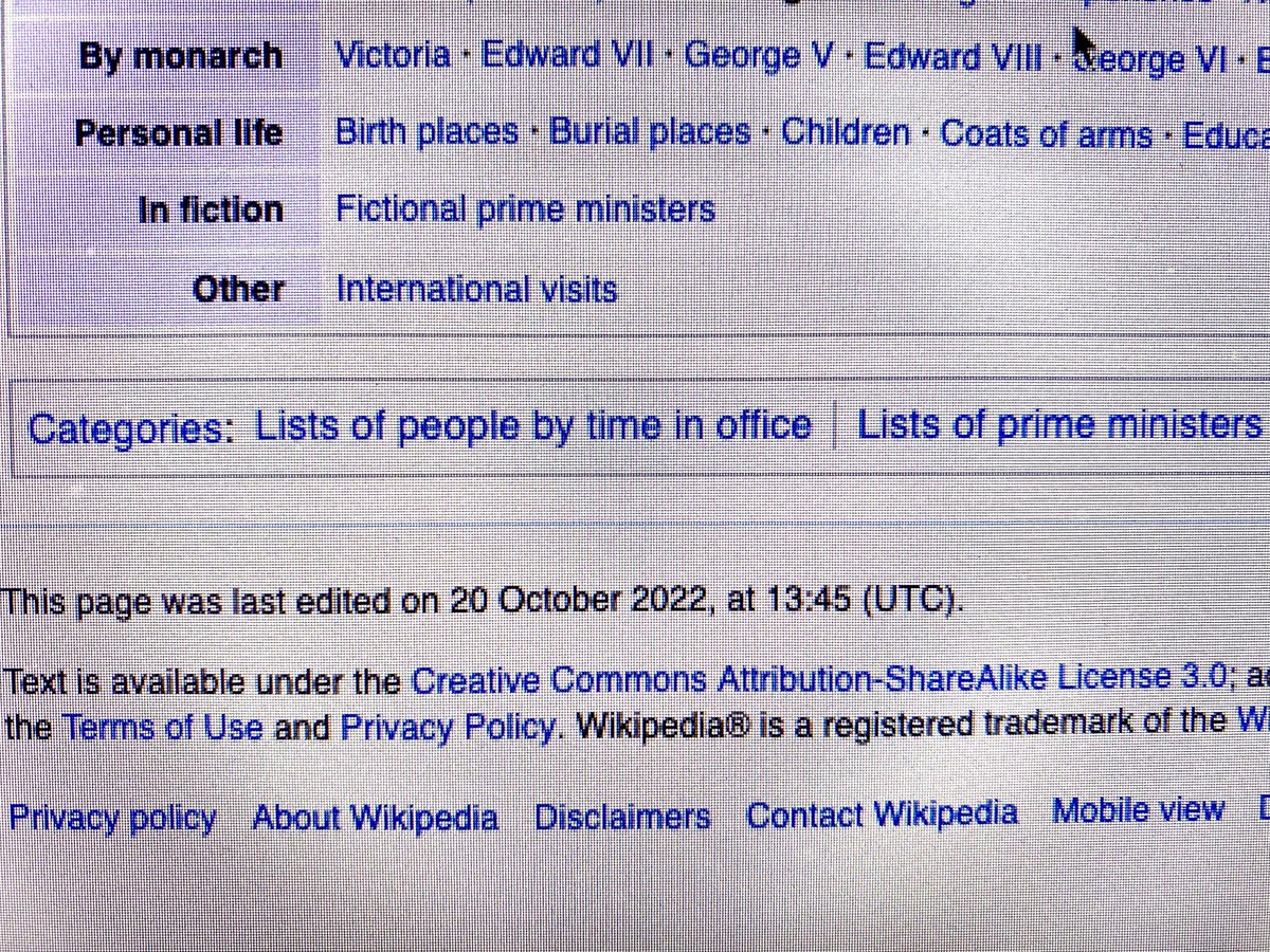 Interesting that #Wikipedia was updated only 10 minutes after #PrimeMinister #LizTruss resigned. Clearly someone was very organised and ready to push the button. en.wikipedia.org/wiki/List_of_p…