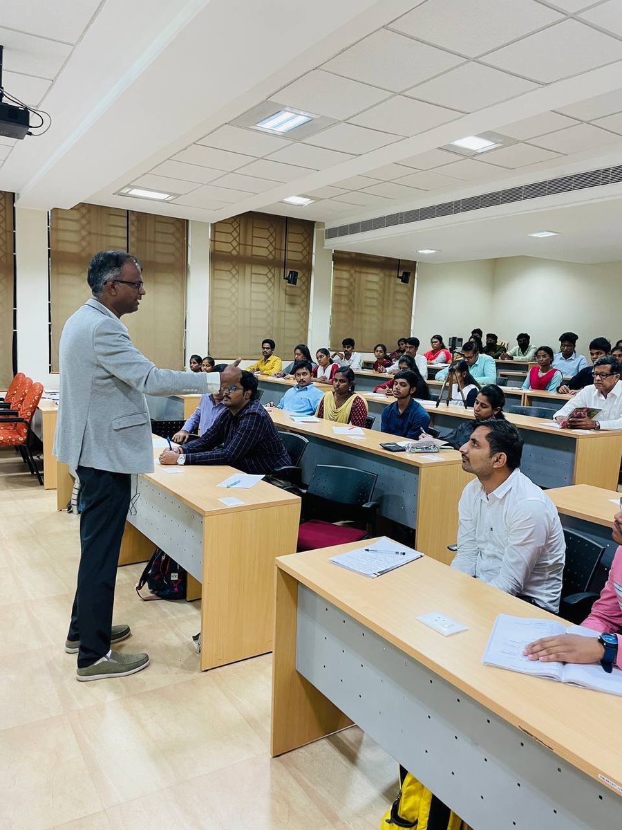 Gnanambschool's tweet photo. Cerebral Connect on Employability and Industry Readiness by Dr Srinivas Chunduru, Founder and Vmentor, VANS Group, Mumbai on GSB on 20.10.2022 #GSBUNITE https://t.co/GQloE9OP4p