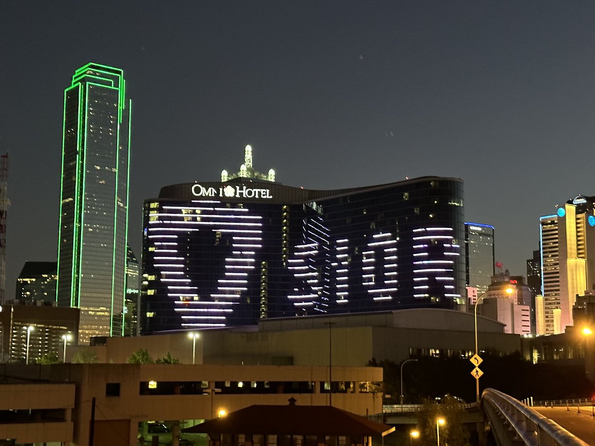 jcazana's tweet photo. That is a cool way to finish my run. Welcome to Dallas @SIORglobal #CREate365 #SIOR https://t.co/Xac7m2Ms15