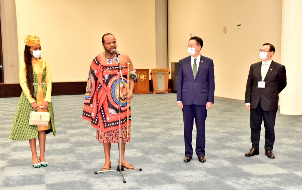 [PHOTOS]: His Majesty King Mswati III arrives safely in Taipei, Taiwan, for a five-day State visit at the invitation of Taiwan President, H.E Tsai Ing-wen. His Majesty is accompanied by Inkhosikati LaMashwama.