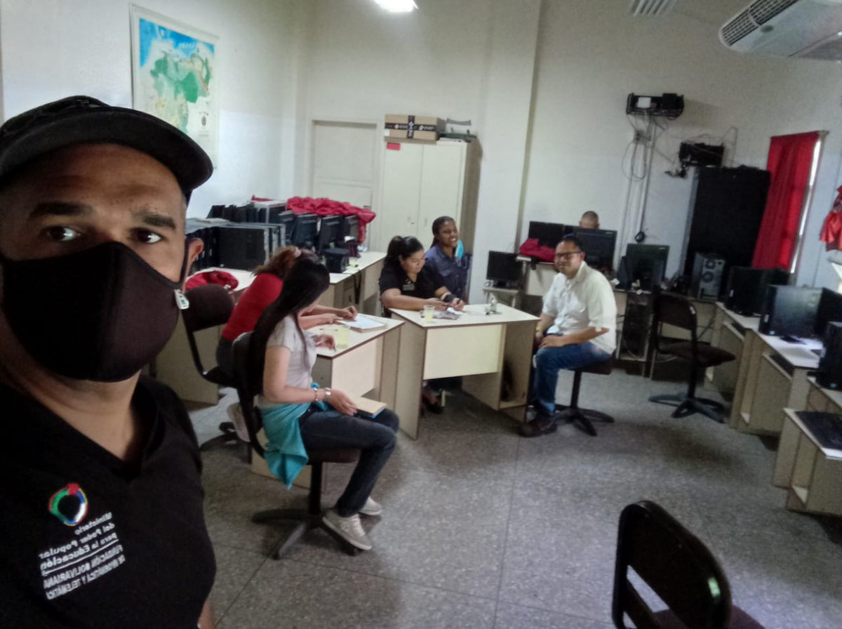 #10añosDelGolpeDeTimón Plan Nacional de Formación, Cambio Climático y Desastres Naturales, Desafíos para la vida y el desarrollo ; desde el CBIT Libertador, LNB Luis Beltrán Prieto Figueroa, Palo Negro Aragua <a href="/_LaAvanzadora/">Yelitze Santaella</a> 
<a href="/leivi24/">Leivi/Oceanía</a> 
<a href="/Fundabit_/">FundabitOficial</a> <a href="/pedrogordon2121/">Pedro Gordon</a> <a href="/FundabitAragua/">FUNDABIT ARAGUA</a>