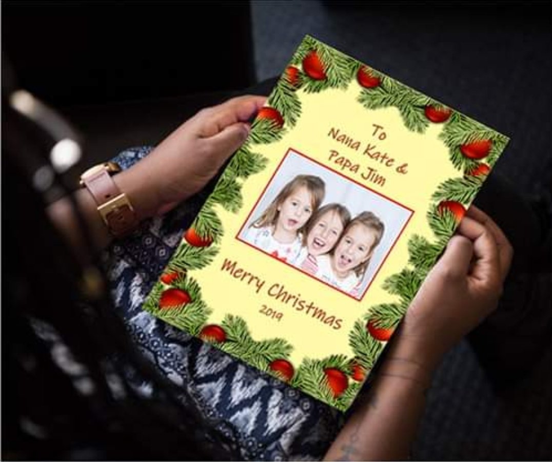 If you are thinking to gift a photobook to your loved ones but not sure how to go about it, then I invite you to a 15 minutes chat.
Free with no obligation to help you decide and give you some tips to make a start.
Message me or use the link
calendly.com/designedmemori…