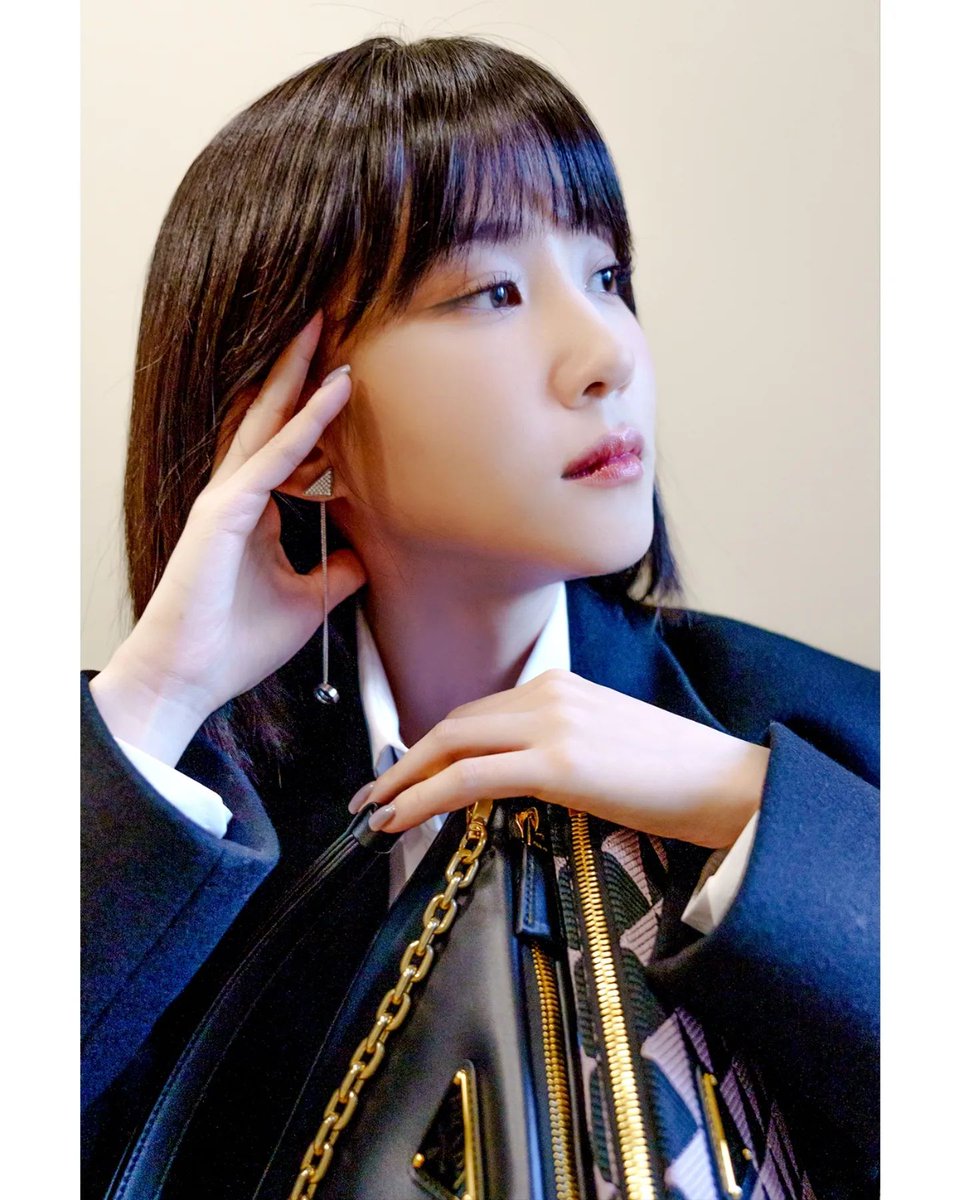 1uvthings's tweet photo. 언니... https://t.co/VAGqenhcCm