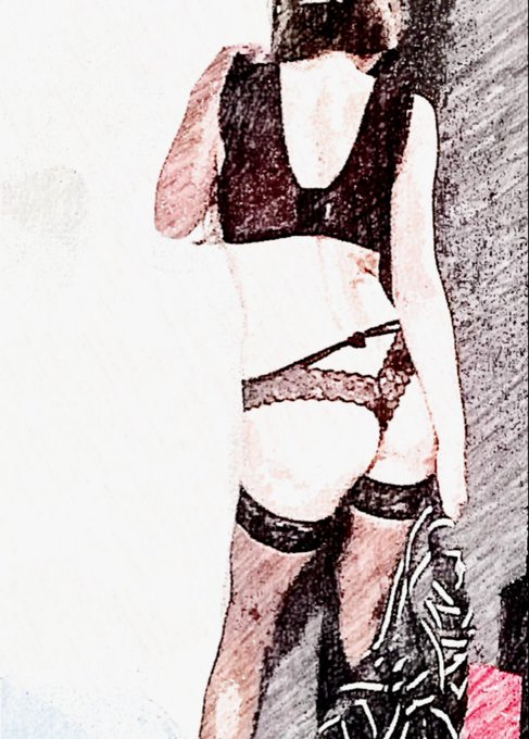 Oggi ispirata da una luce soffusa...  Non perderti la VERSIONE ORIGINALE! Seguimi su OnlyFans  https://t<a href="/tag/fetish"class="tags"><span>#fetish</span></a><a href="/tag/footlovers"class="tags"><span>#footlovers</span></a><a href="/tag/piedi"class="tags"><span>#piedi</span></a><a href="/tag/girlfoot"class="tags"><span>#girlfoot</span></a>