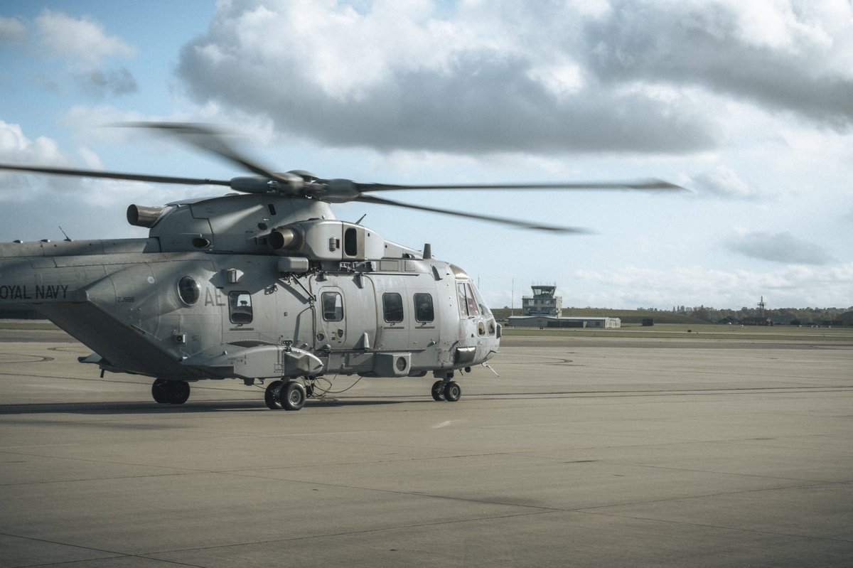 AE departing with @845NAS Senior Pilot @BobPowell845 being put through his paces on by one of our Qualified Helicopter Instructors from the @846NAS #ocf team. Headed for Exmoor, or so he thinks, let’s see where they end up !! Nice day for it 😅 and good luck 🤞 #pilotlife