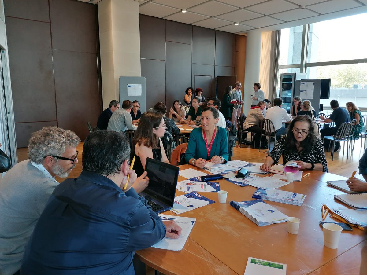 Rencontre d'informations sur les programmes européens à Bordeaux. Plus de 180 personnes ont pu bénéficier d'un accompagnement de <a href="/NvelleAquitaine/">Nouvelle-Aquitaine</a>.
Vous pouvez vous inscrire pour les prochaines sur bit.ly/3yEyXkZ 
<a href="/IBoudineau/">Isabelle Boudineau</a>