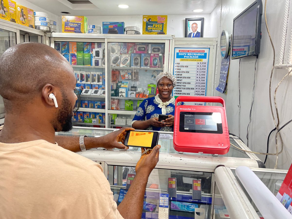 Daniel Becerra tweet media